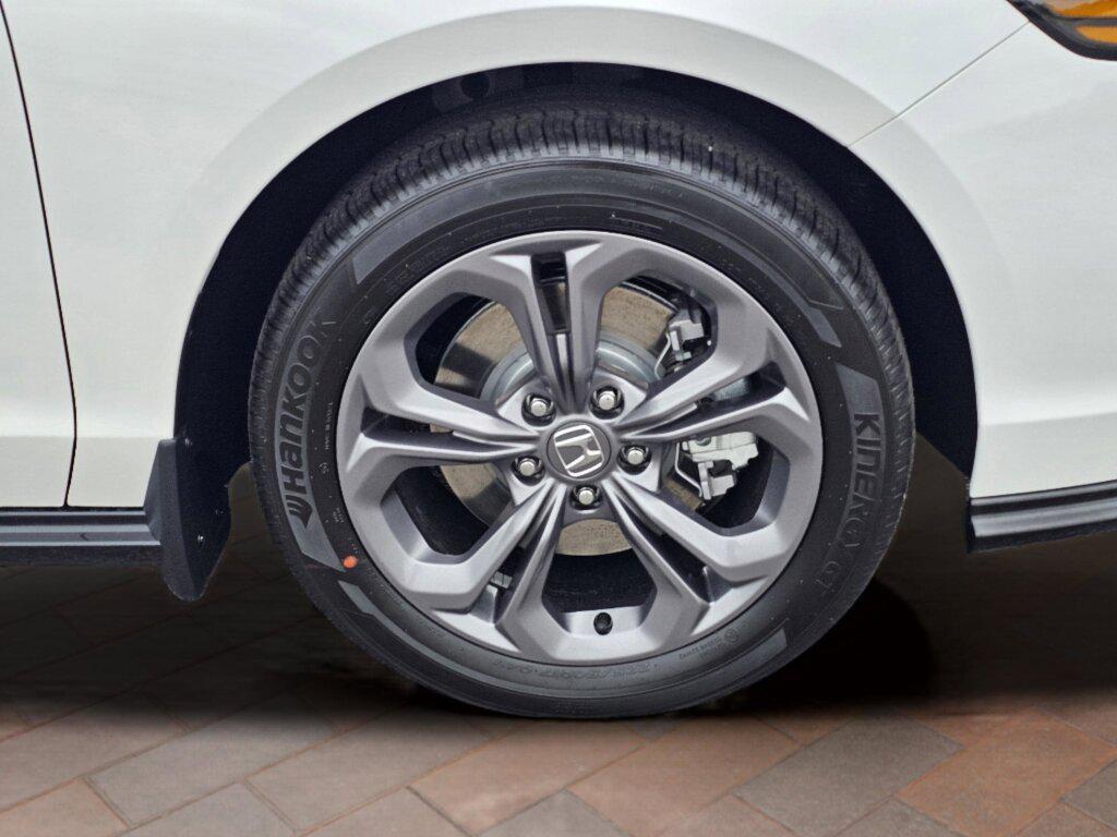 new 2025 Honda Accord Hybrid car, priced at $37,188