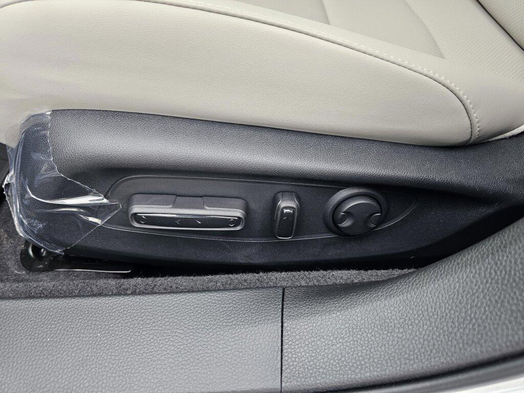 new 2025 Honda Accord Hybrid car, priced at $37,188