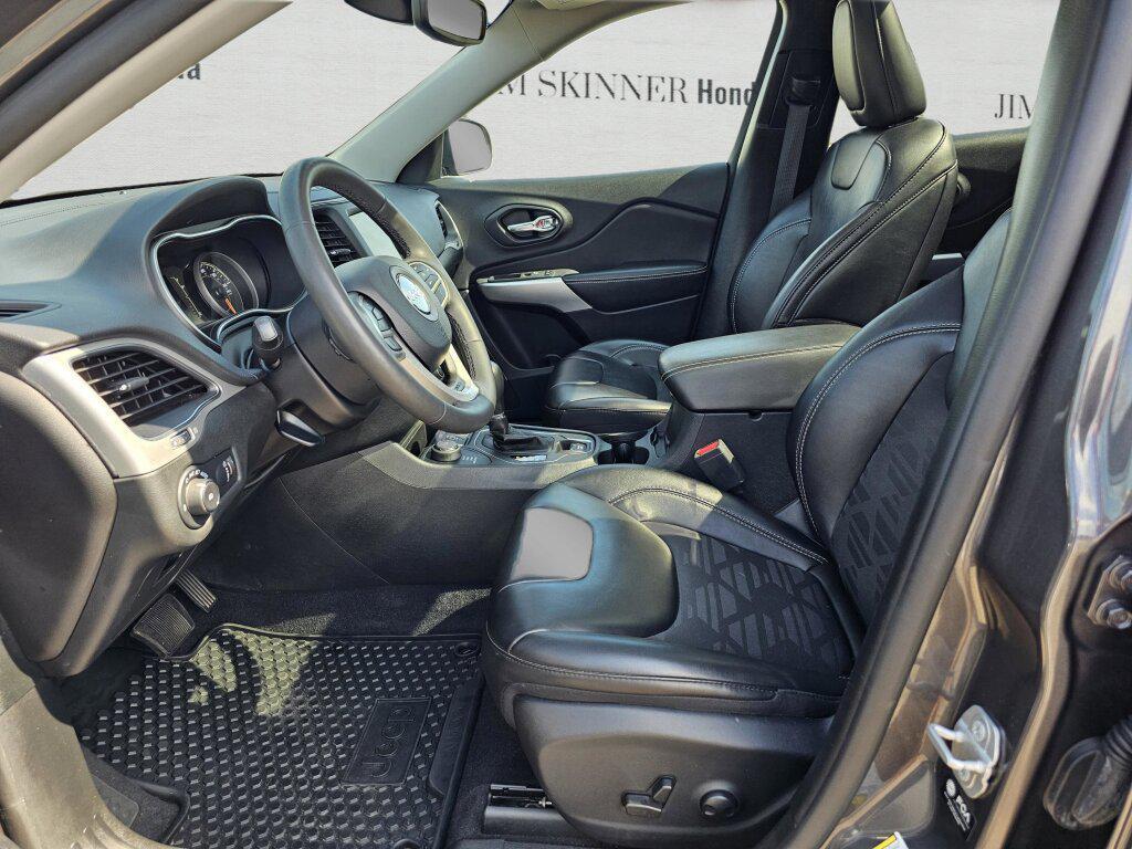 used 2022 Jeep Cherokee car, priced at $26,990