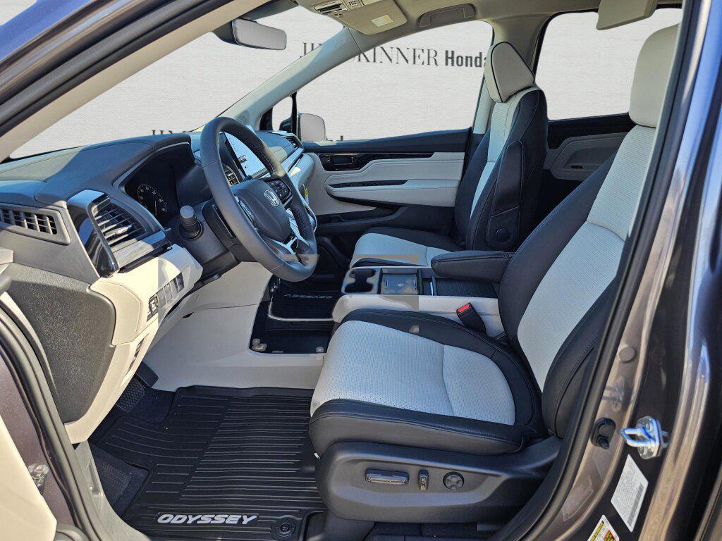 new 2026 Honda Odyssey car, priced at $54,087