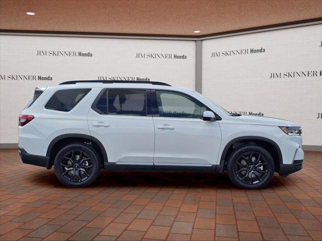 new 2025 Honda Pilot car, priced at $52,202