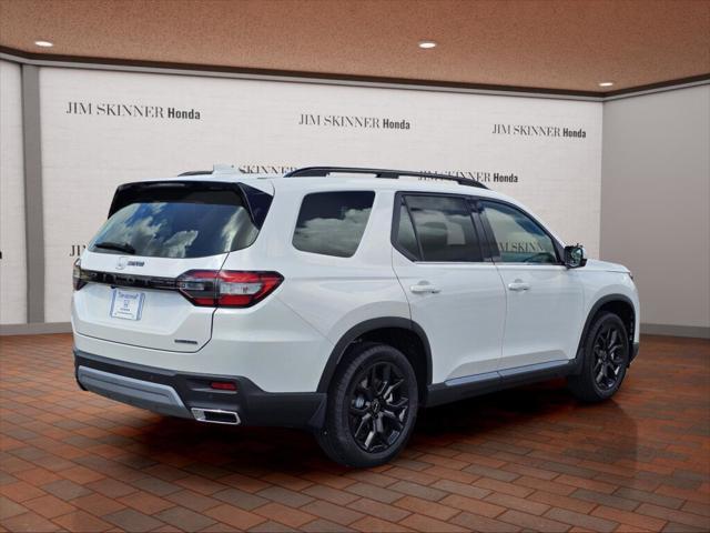 new 2025 Honda Pilot car, priced at $52,202