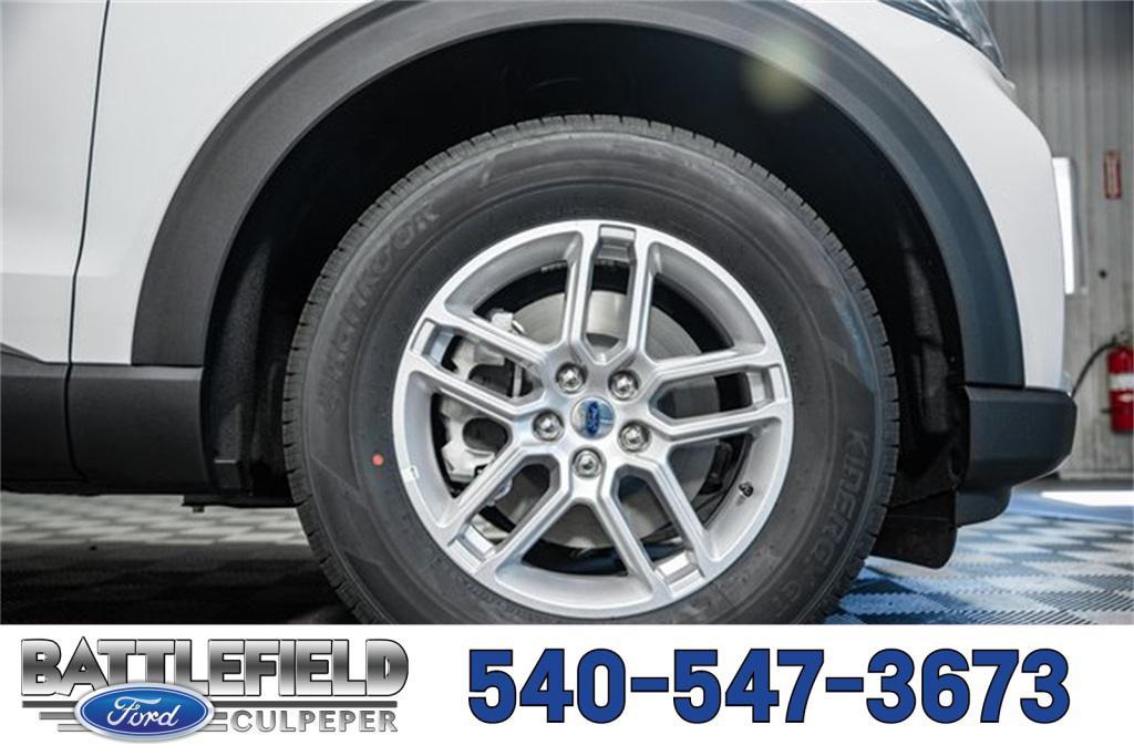 new 2025 Ford Explorer car, priced at $40,500