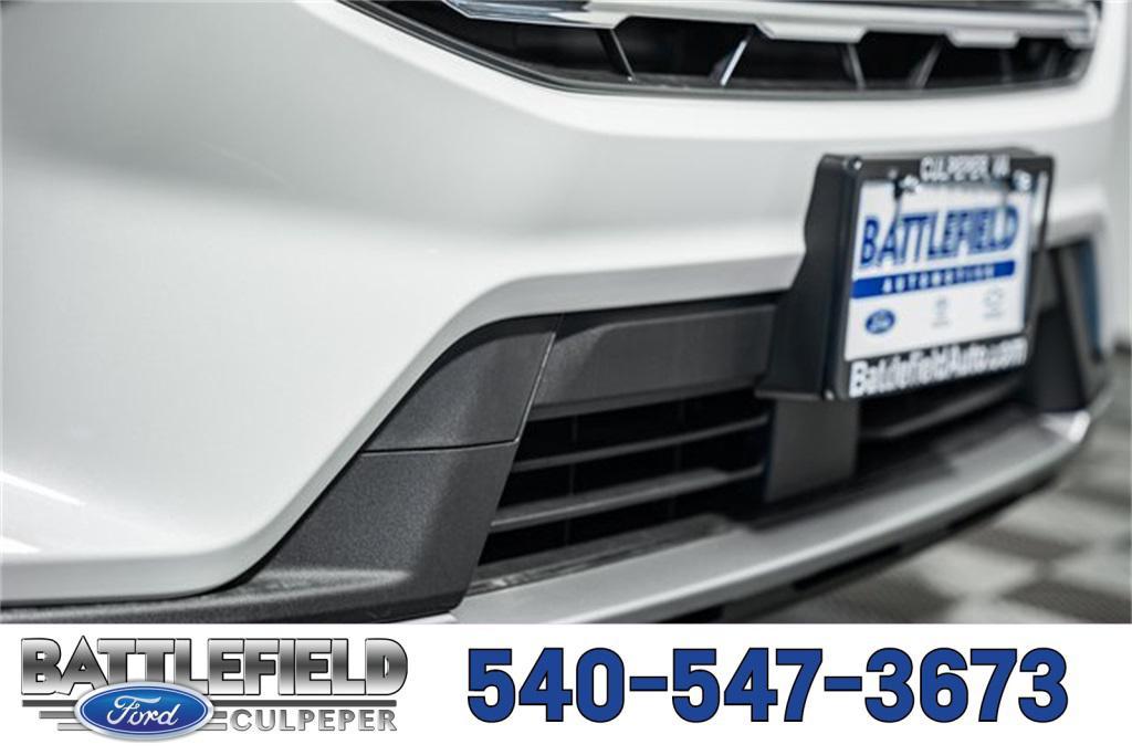 new 2025 Ford Explorer car, priced at $40,500