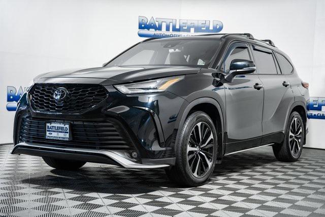 used 2022 Toyota Highlander car, priced at $35,994