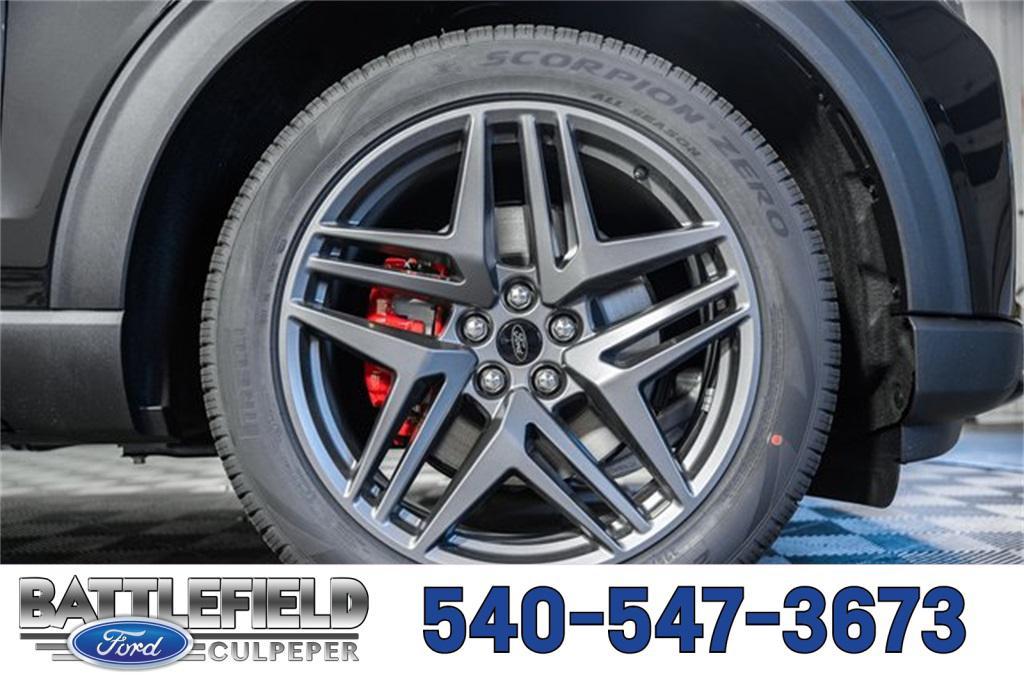 new 2025 Ford Explorer car, priced at $54,990