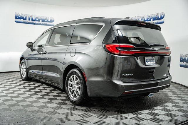 used 2021 Chrysler Pacifica car, priced at $12,000