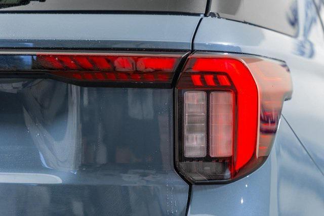 new 2025 Ford Explorer car, priced at $48,295