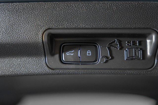 new 2025 Ford Explorer car, priced at $48,295