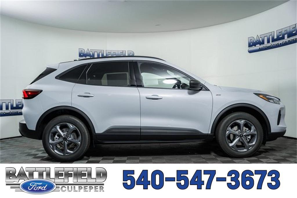 new 2025 Ford Escape car, priced at $25,990