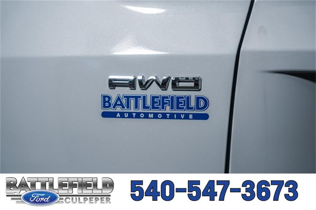 new 2025 Ford Escape car, priced at $25,990