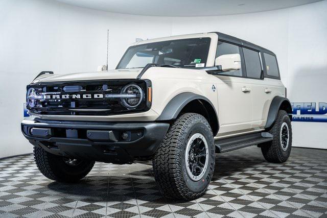 new 2025 Ford Bronco car, priced at $60,924