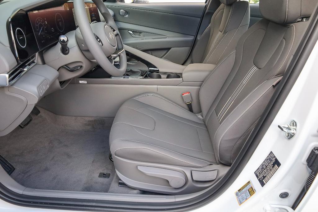 new 2024 Hyundai Elantra HEV car, priced at $27,200