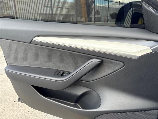 used 2023 Tesla Model 3 car