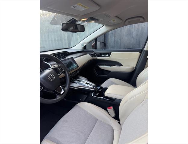 used 2018 Honda Clarity Plug-In Hybrid car, priced at $15,657