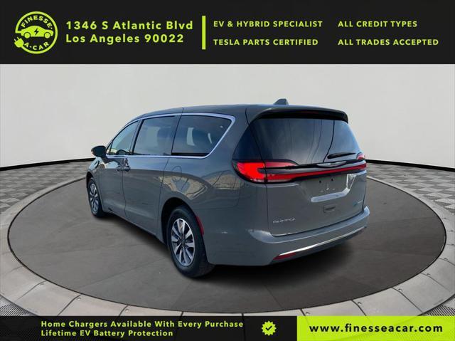 used 2022 Chrysler Pacifica Hybrid car, priced at $19,999