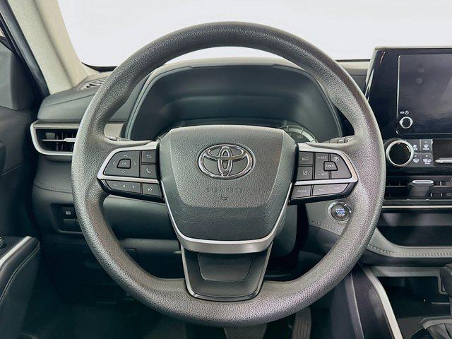 used 2023 Toyota Highlander car, priced at $29,989