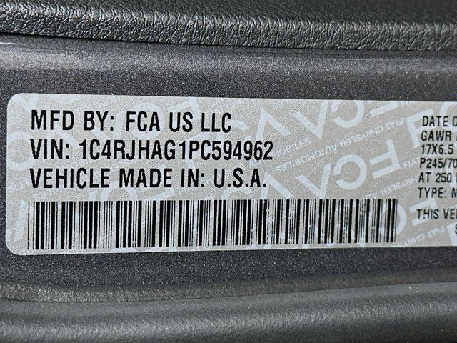 used 2023 Jeep Grand Cherokee car, priced at $27,997