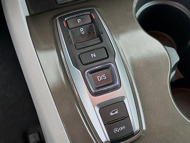 used 2022 Honda Pilot car, priced at $33,397
