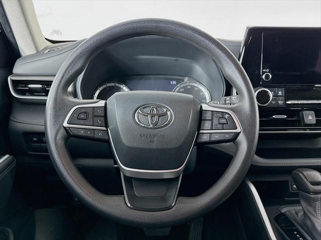 used 2023 Toyota Highlander car, priced at $29,989