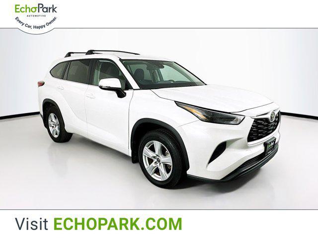 used 2023 Toyota Highlander car, priced at $29,289