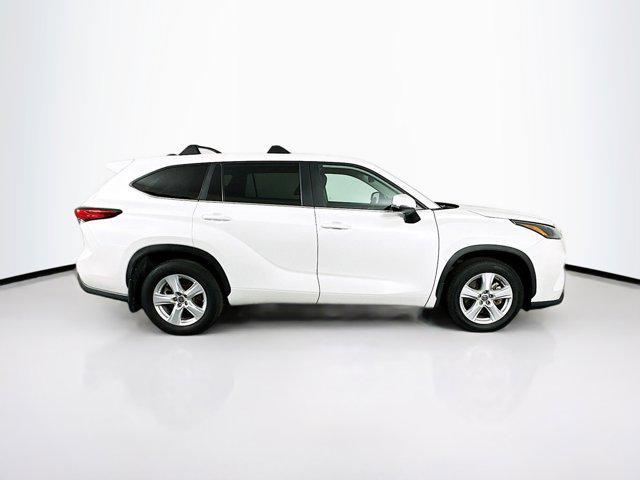 used 2023 Toyota Highlander car, priced at $28,739