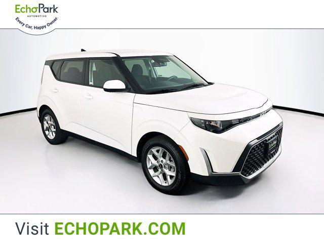 used 2024 Kia Soul car, priced at $15,996