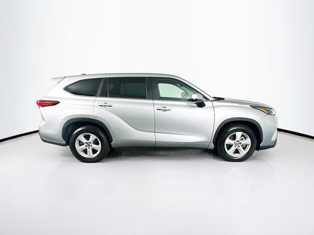 used 2023 Toyota Highlander car, priced at $31,389