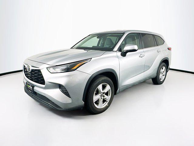 used 2023 Toyota Highlander car, priced at $31,389