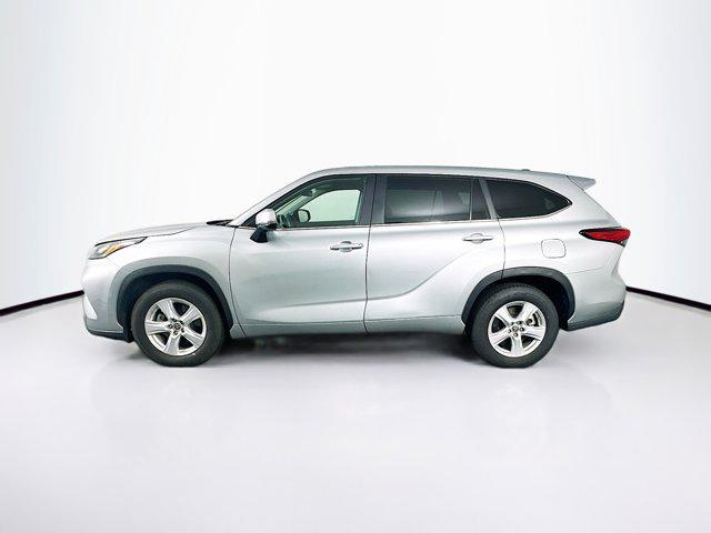 used 2023 Toyota Highlander car, priced at $31,389