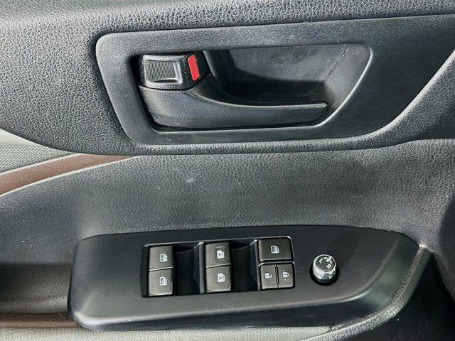 used 2019 Toyota Highlander car, priced at $22,799
