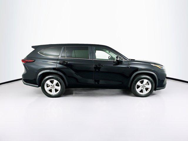 used 2024 Toyota Highlander car, priced at $35,689