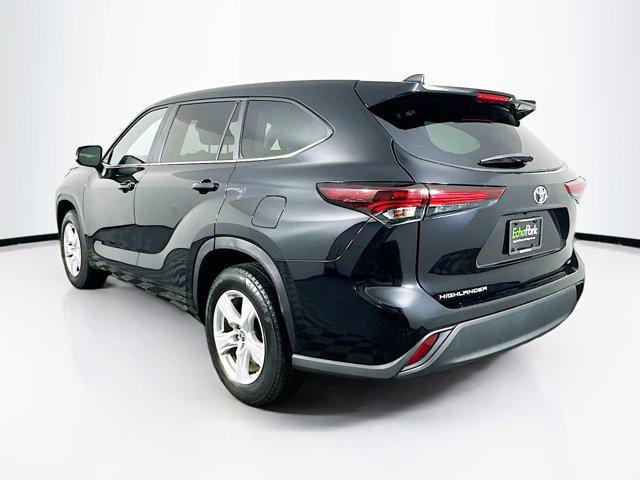 used 2024 Toyota Highlander car, priced at $35,689