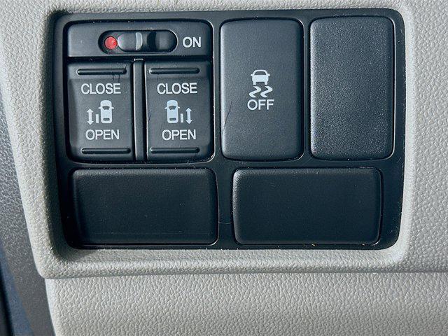 used 2014 Honda Odyssey car, priced at $10,899
