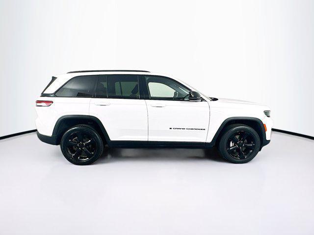 used 2023 Jeep Grand Cherokee car, priced at $28,289