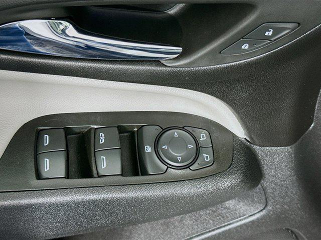 used 2023 Chevrolet Equinox car, priced at $18,997