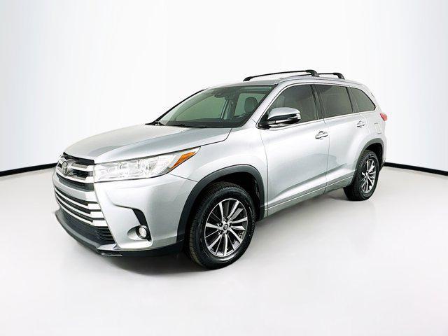 used 2018 Toyota Highlander car, priced at $24,399