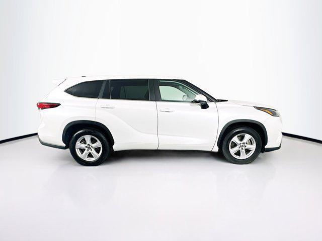 used 2023 Toyota Highlander car, priced at $29,489