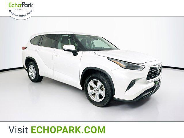 used 2023 Toyota Highlander car, priced at $29,489