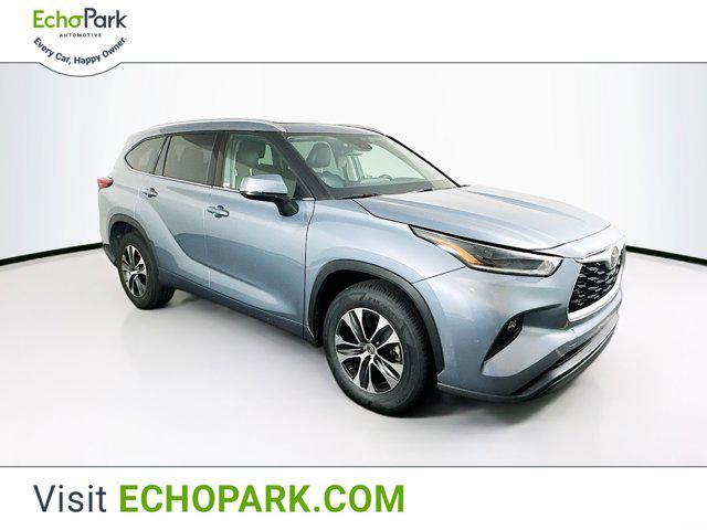 used 2021 Toyota Highlander car, priced at $30,397
