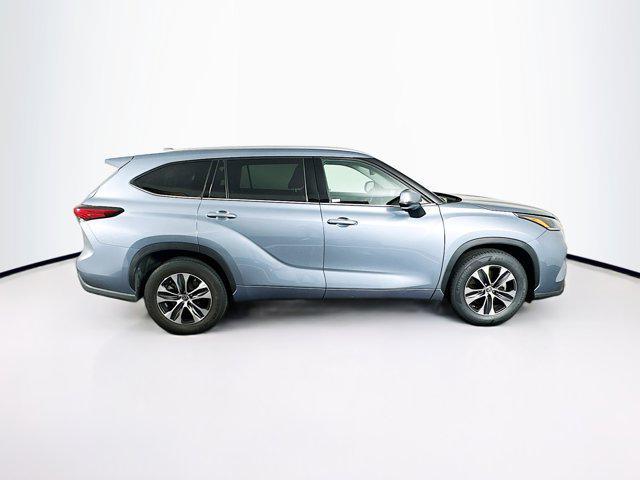 used 2021 Toyota Highlander car, priced at $30,397