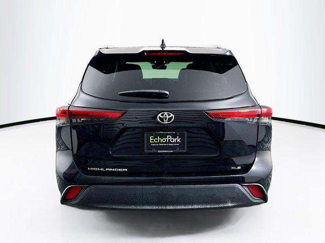 used 2022 Toyota Highlander car, priced at $30,489