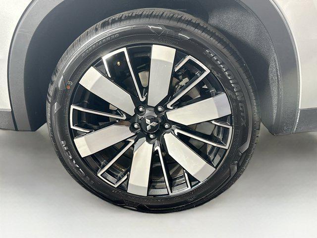 used 2025 Mitsubishi Outlander car, priced at $26,487
