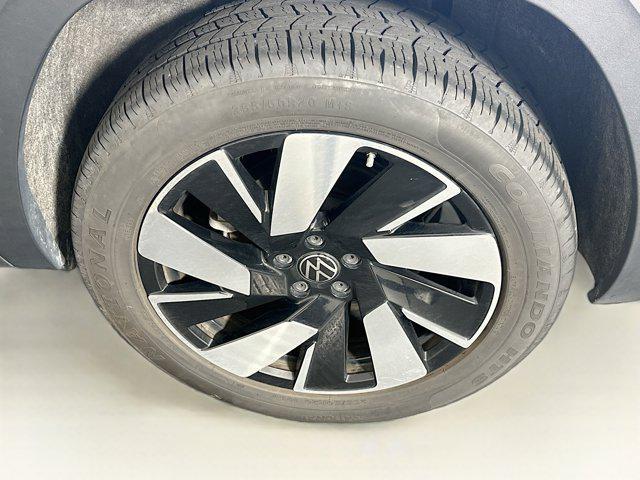 used 2024 Volkswagen Atlas Cross Sport car, priced at $29,997