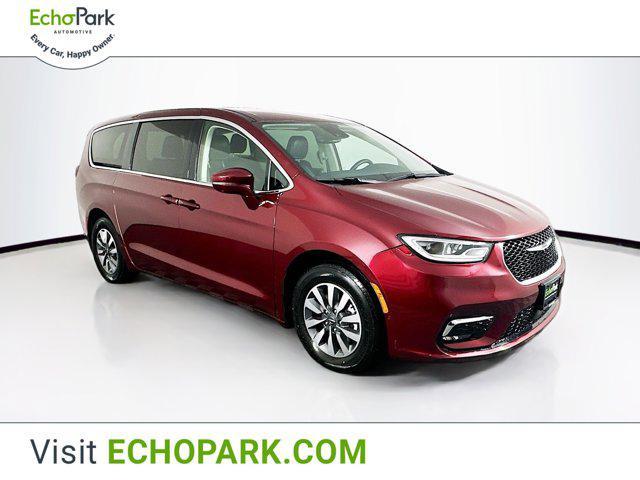 used 2022 Chrysler Pacifica Hybrid car, priced at $27,189