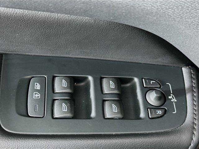 used 2024 Volvo XC60 car, priced at $35,697