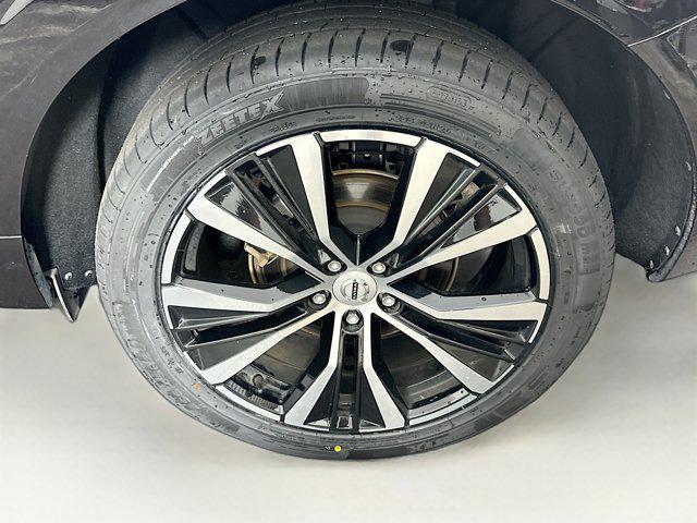 used 2024 Volvo XC60 car, priced at $35,697