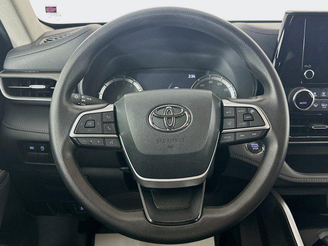 used 2023 Toyota Highlander car, priced at $30,689