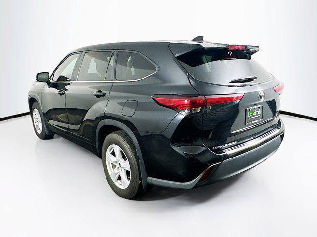 used 2023 Toyota Highlander car, priced at $29,447