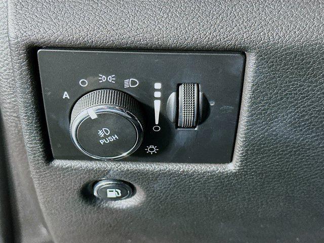 used 2019 Jeep Grand Cherokee car, priced at $17,987